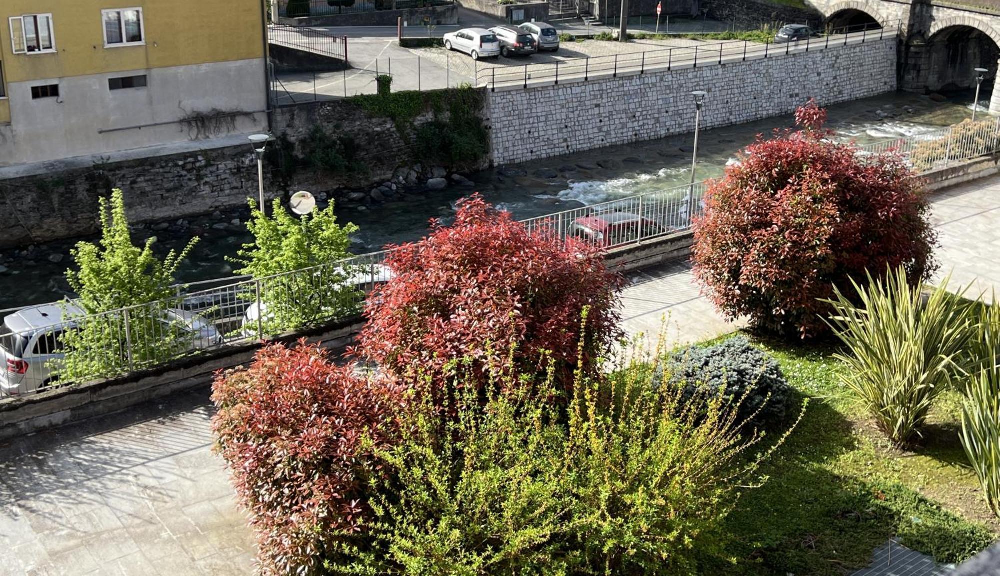 Lake And River Feelings - Dervio Apartment المظهر الخارجي الصورة